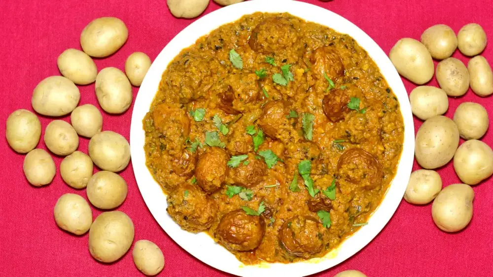 Dum Aloo Lakhnavi